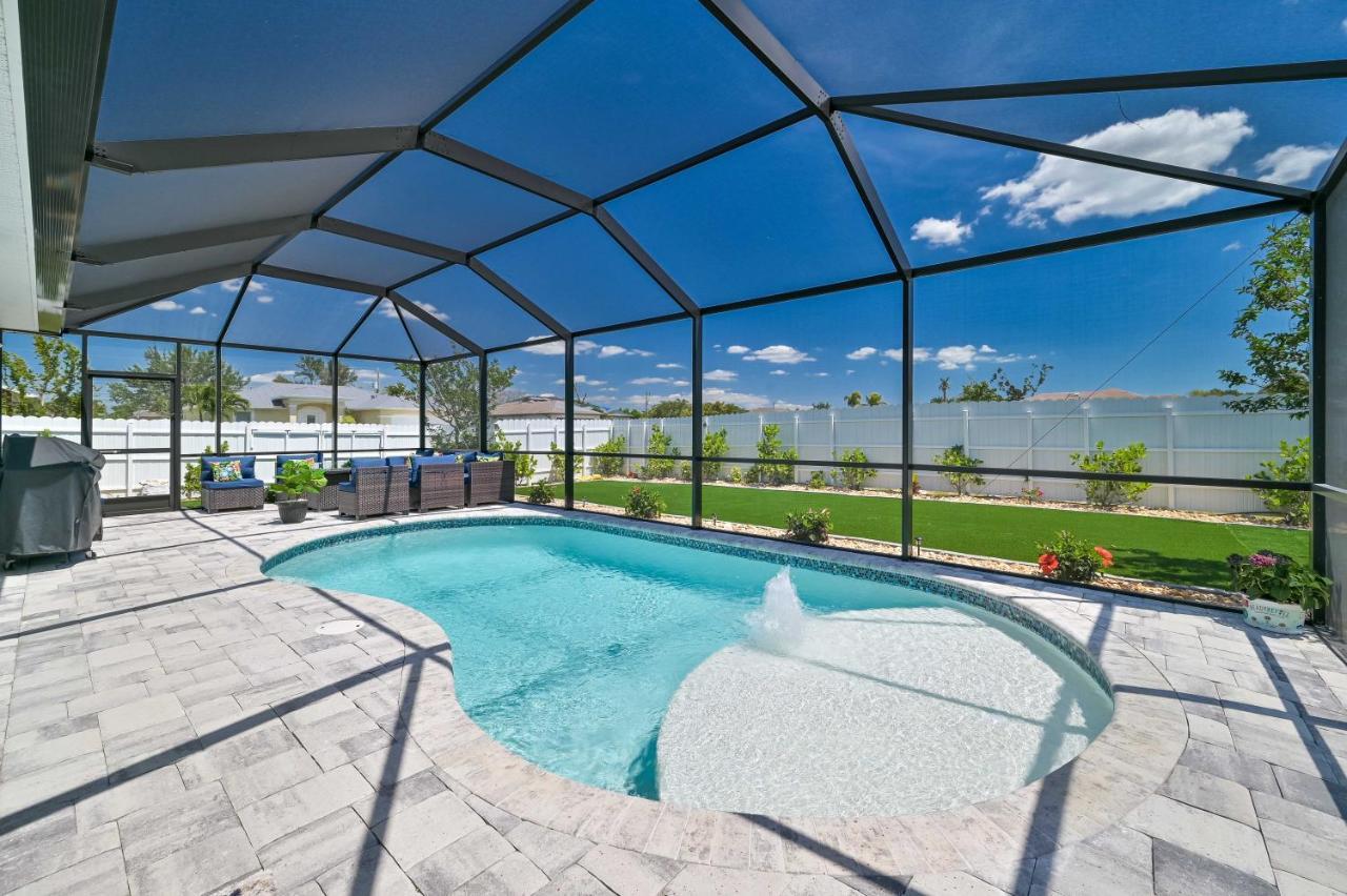 Villa Awesome! Cape Coral Exterior photo